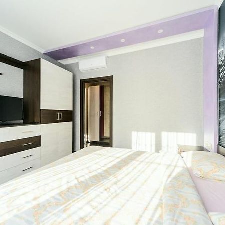 2 Rooms 75M2 Center Of Obolon Near River Side Kiev Extérieur photo